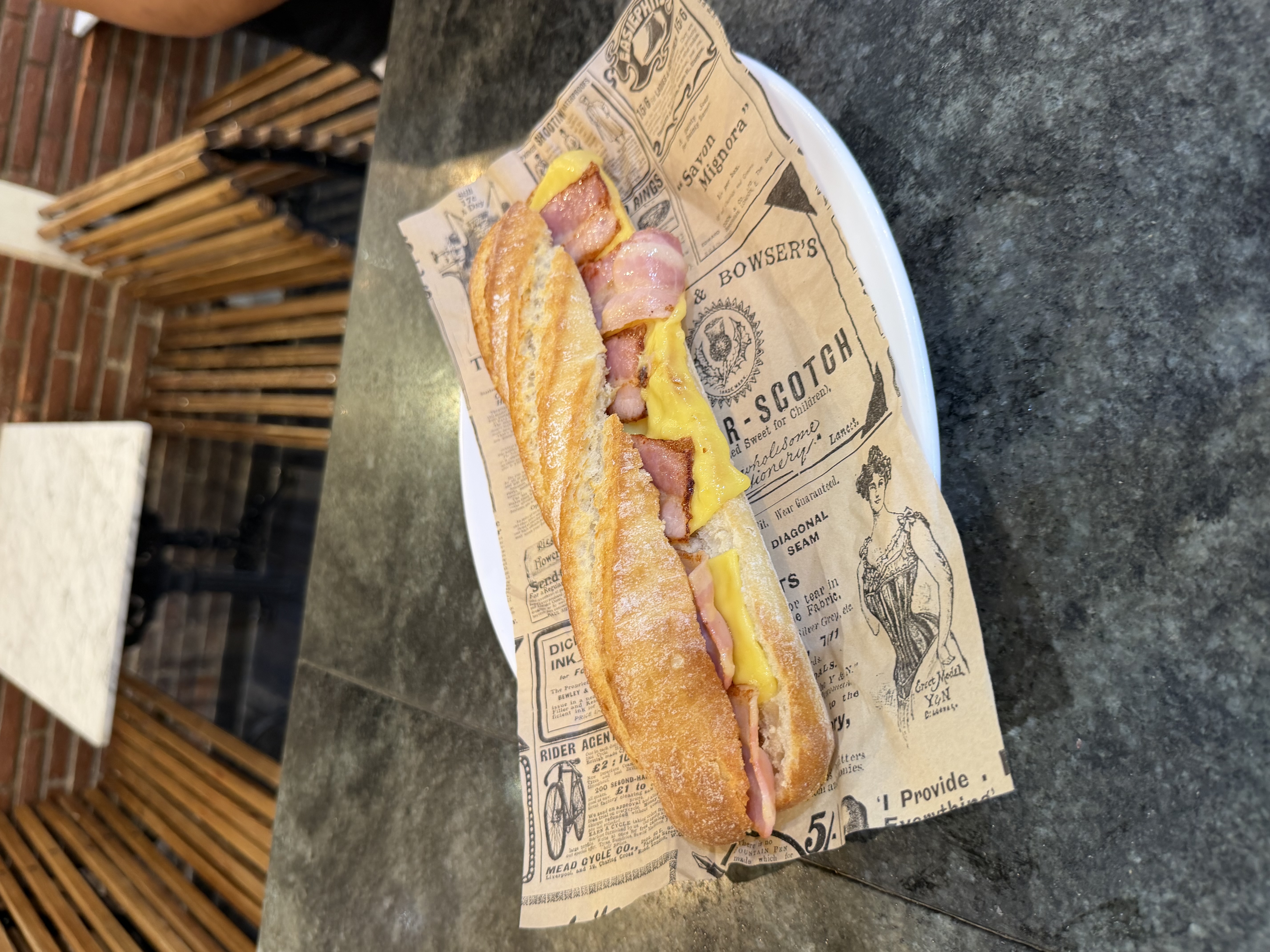 BACON CON QUESO