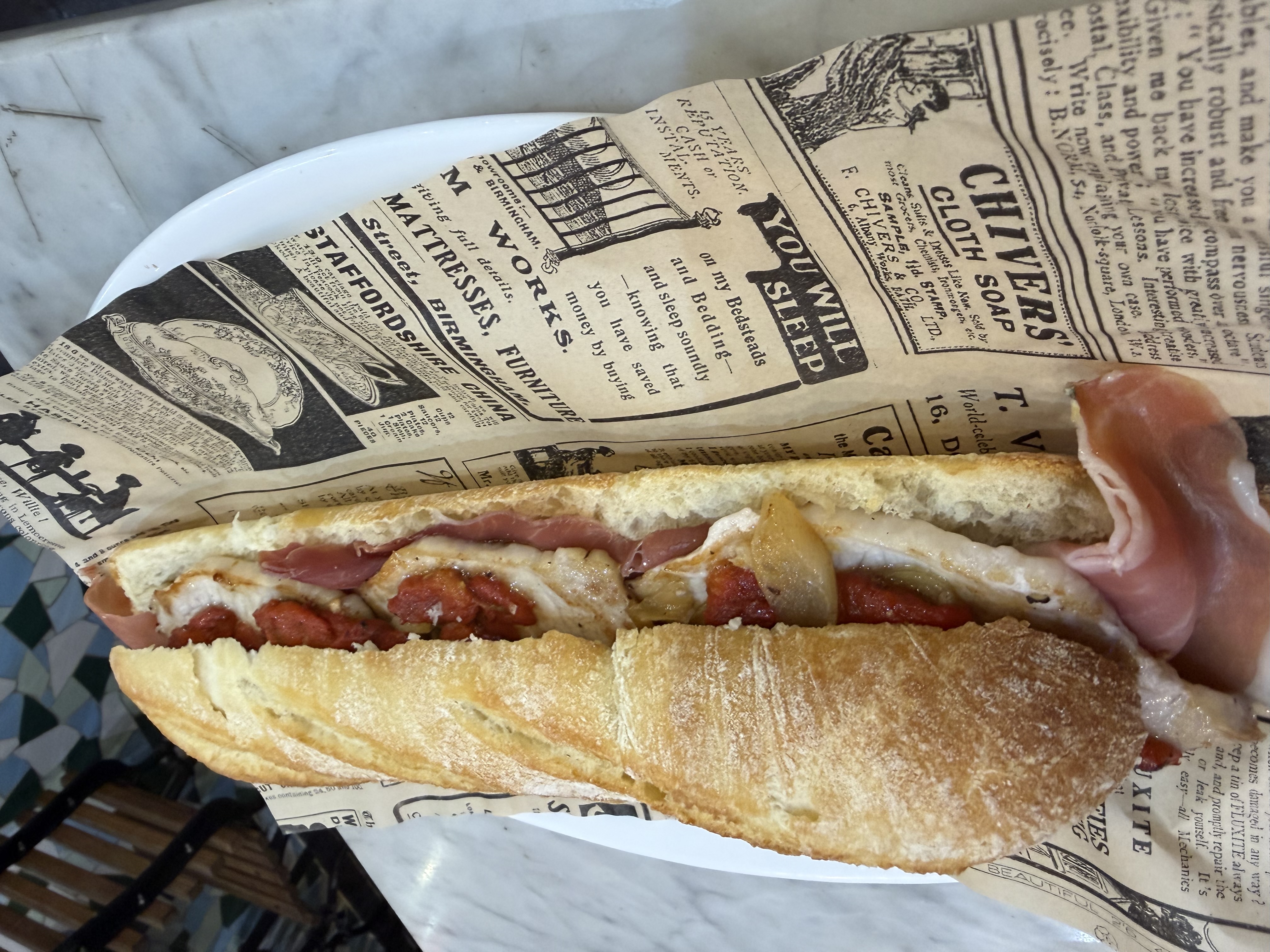 SERRANITO (jamon salado-lomo y pimiento) (CON QUESO 1€ MAS)